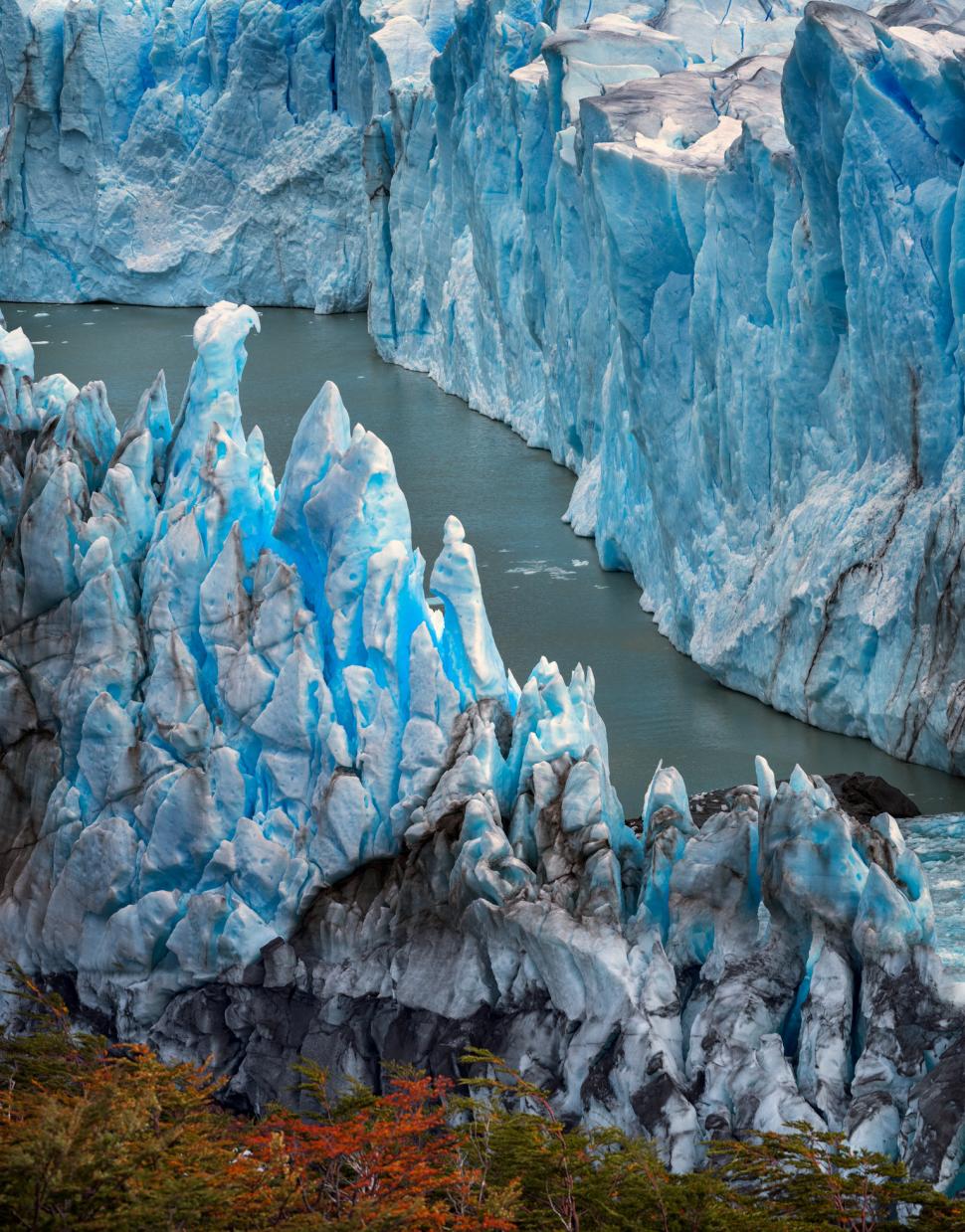 Cel mai faimos ghețar din lume se topește într-un ritm neașteptat: „Se desprinde de punctul de ancorare”. Cum arată Perito Moreno 997342