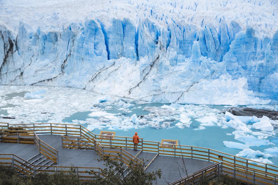 Cel mai faimos ghețar din lume se topește într-un ritm neașteptat: „Se desprinde de punctul de ancorare”. Cum arată Perito Moreno 997348