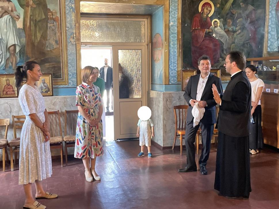 Nicușor Dan și Maia Sandu au vizitat împreună o biserică și un centru social de lângă Chișinău 998127