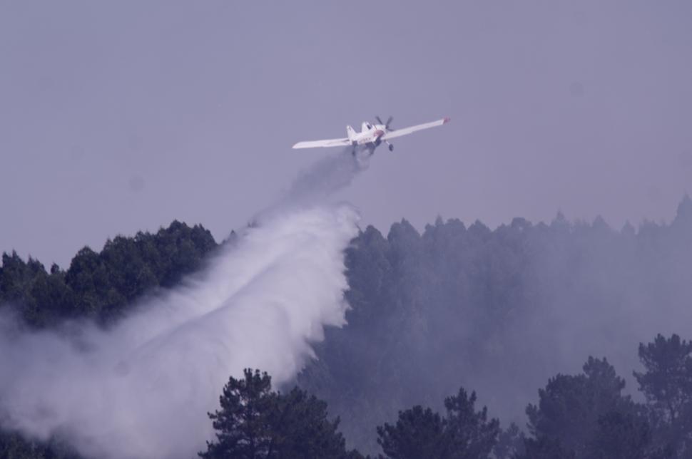 Spania e devastată de incendii. Un om a murit în apropiere de Madrid. Mii de turiști au fost evacuați dintr-o stațiune din Cadiz 998010