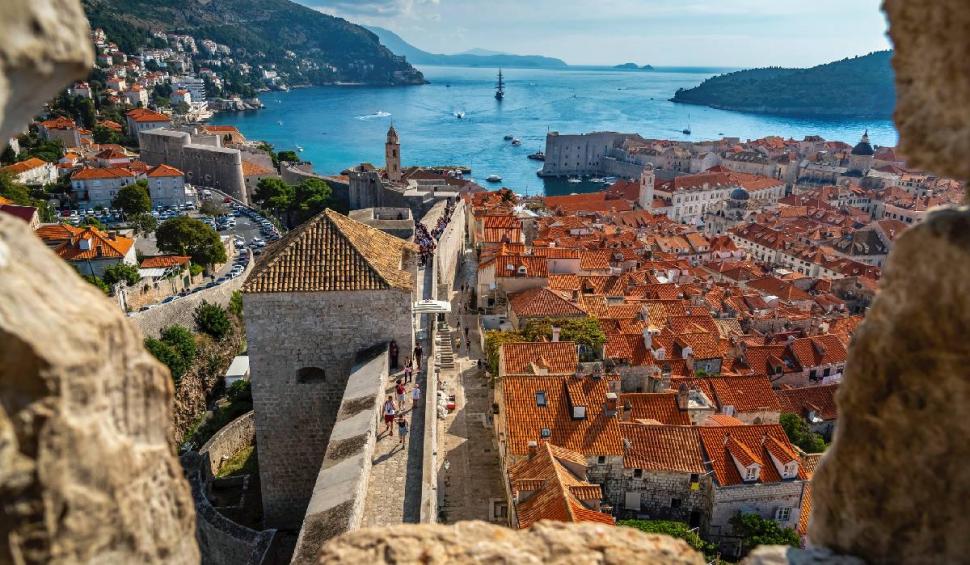 Cele mai sigure orașe din Europa: Dubrovnik, Tallinn și Varșovia domină topul 998097