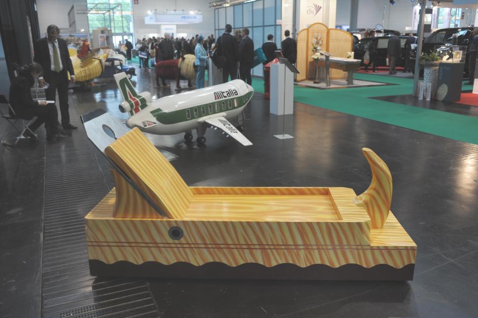 Ciudata tradiție a sicrielor fantasy din Ghana. De ce vor oamenii să fie îngropați în pești, ananas sau pantofi 998472