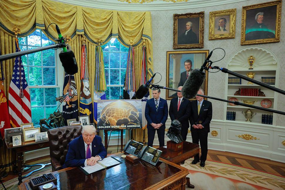 „Domul de Aur” al lui Trump va avea un sistem de apărare în 4 straturi. Sistemul va proteja şi Alaska, și Hawaii 998420