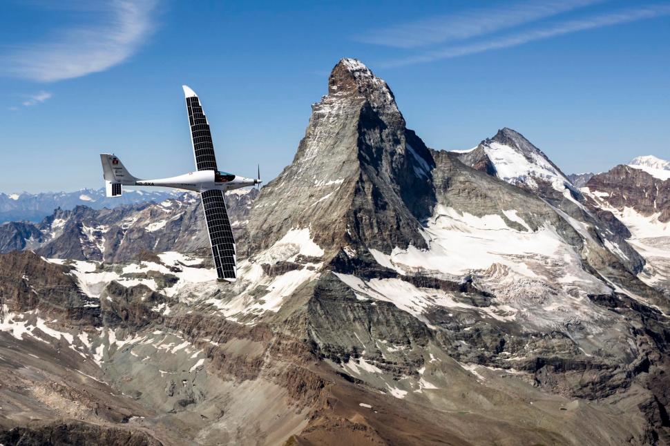 Record mondial în aeronautică: Cum arată aeronava electrică și solară care a atins o înălţime istorică: „A întâlnit un avion de linie” 998425