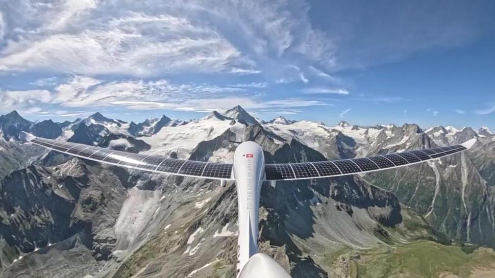 Record mondial în aeronautică: Cum arată aeronava electrică și solară care a atins o înălţime istorică: „A întâlnit un avion de linie” 998431