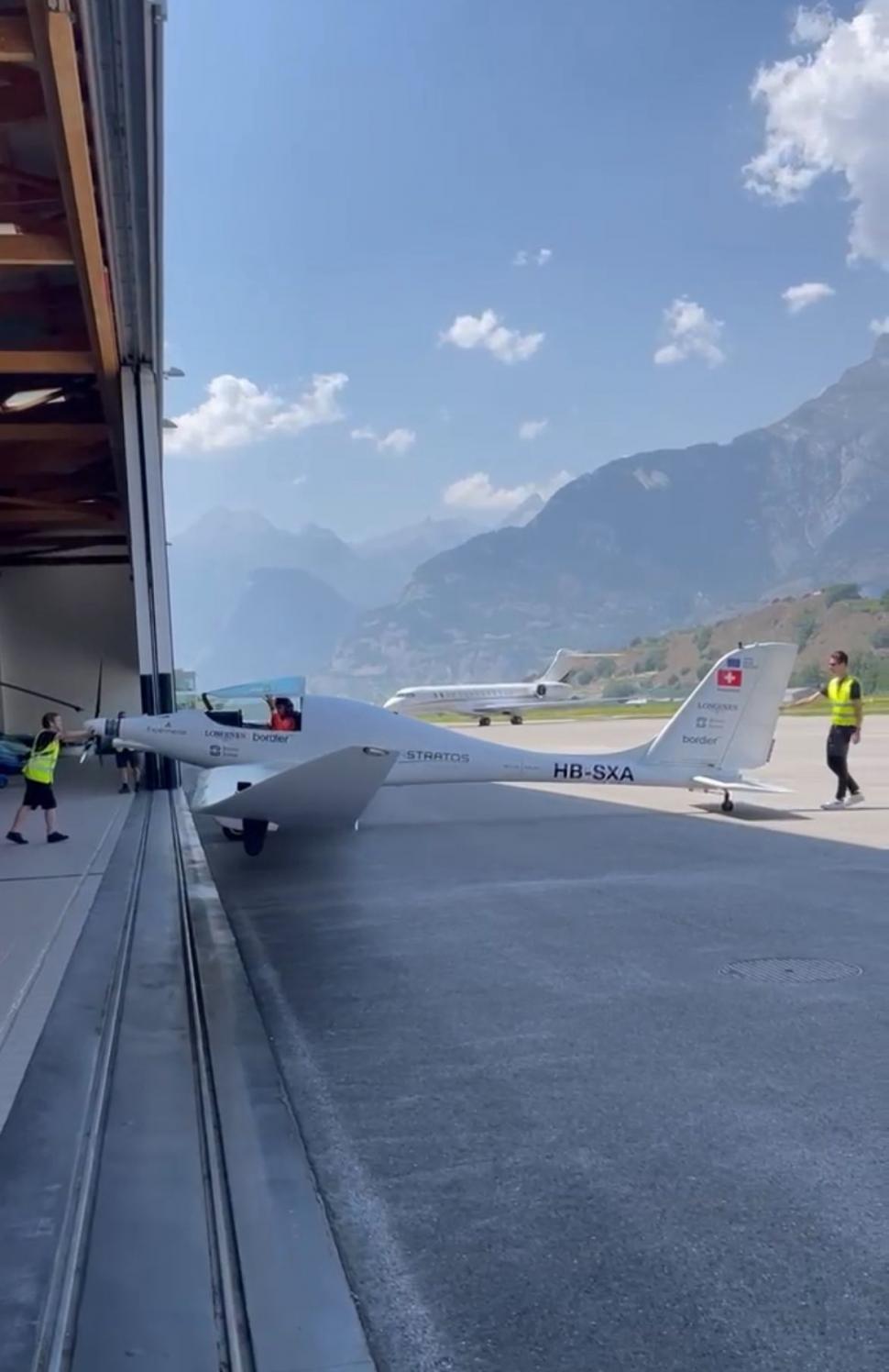 Record mondial în aeronautică: Cum arată aeronava electrică și solară care a atins o înălţime istorică: „A întâlnit un avion de linie” 998437