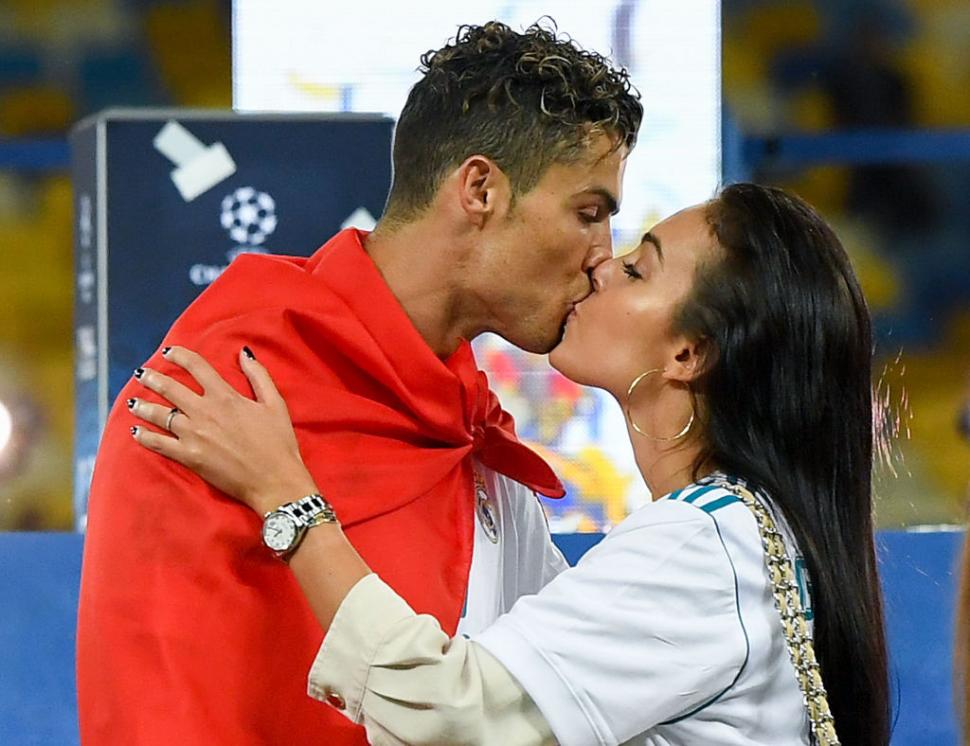 Cristiano Ronaldo câștigă 250 milioane € pe an, dar Georgina ar primi foarte puțin dacă s-ar despărți. Ce scrie în acordul prenupțial 998638