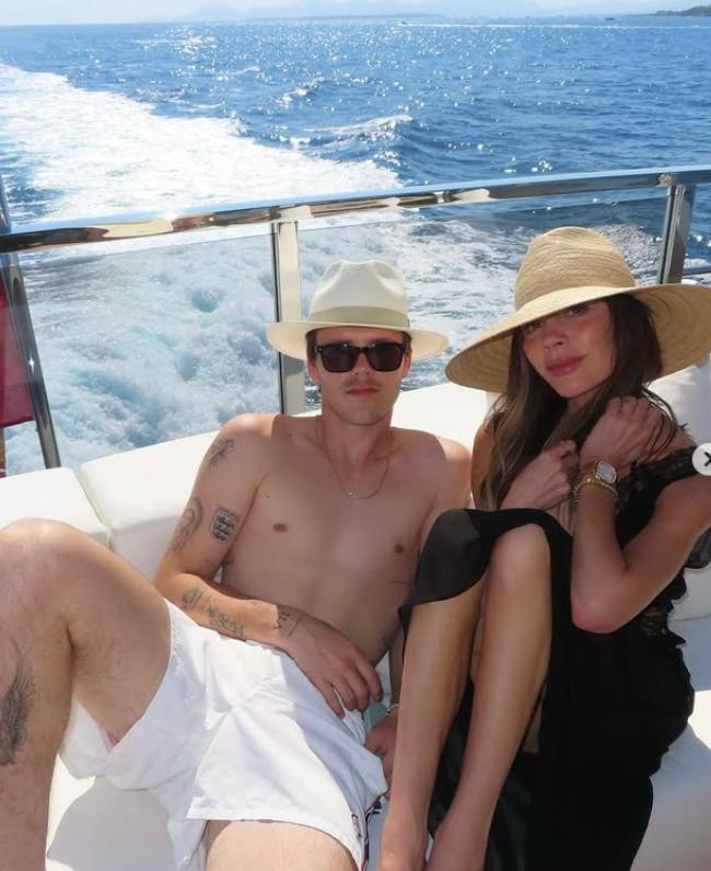 David și Victoria Beckham au plecat în vacanță, în Italia. S-au fotografiat în ipostaze cu totul neașteptate 998691