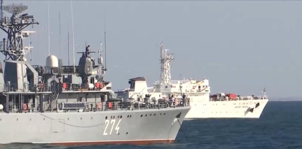 Desfășurare impresionantă de forțe militare la Constanța. 28 de nave de luptă și 20 de aeronave fac spectacol de Ziua Marinei 998618