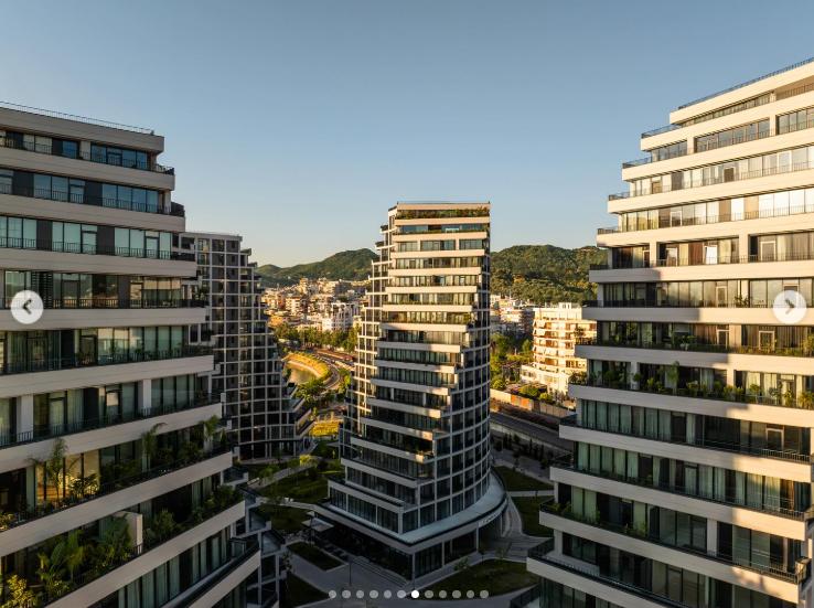 Turnurile ondulate, unice în lume, au apărut în cea mai săracă țară europeană. Proiectul futurist schimbă complet fața capitalei 998823