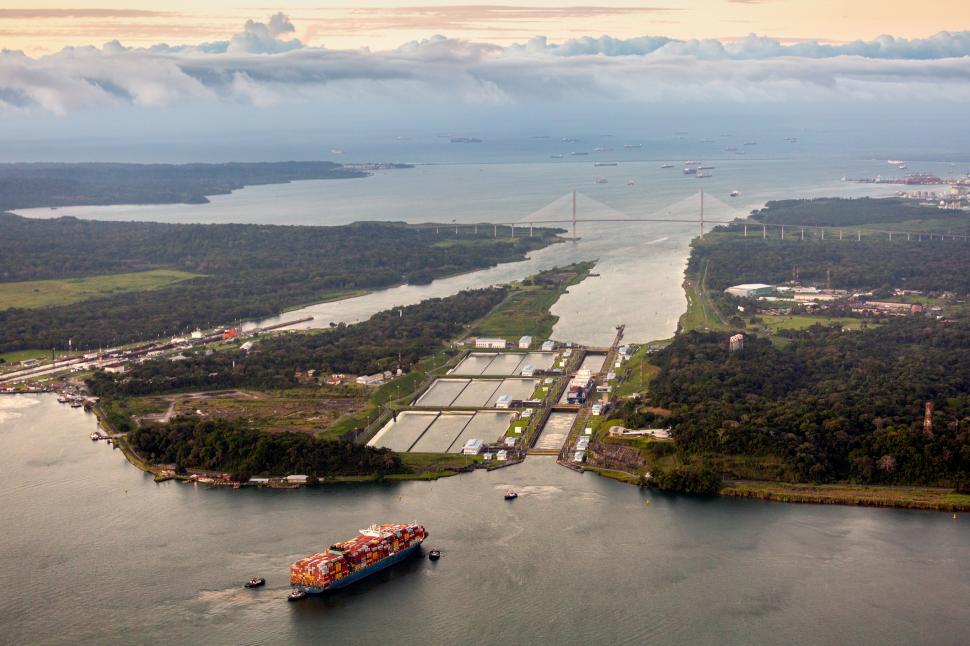 111 ani de la inaugurarea Canalului Panama la 15 august 1914: Cum arăta colosul ingineresc dintre Atlantic și Pacific atunci vs. acum 998795