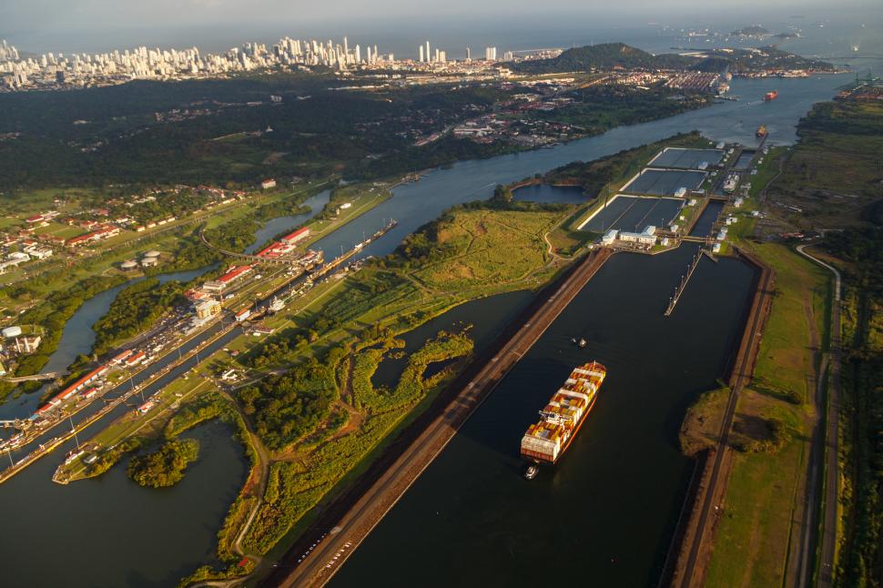111 ani de la inaugurarea Canalului Panama la 15 august 1914: Cum arăta colosul ingineresc dintre Atlantic și Pacific atunci vs. acum 998798