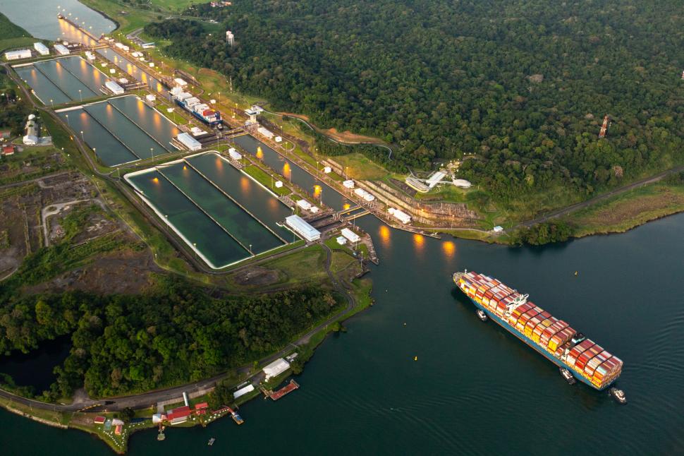 111 ani de la inaugurarea Canalului Panama la 15 august 1914: Cum arăta colosul ingineresc dintre Atlantic și Pacific atunci vs. acum 998800