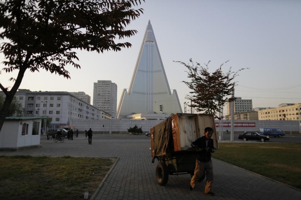 „Hotelul Blestemat”: Cea mai înaltă clădire din Coreea de Nord este un hotel abandonat, care nu a găzduit pe nimeni niciodată 999060