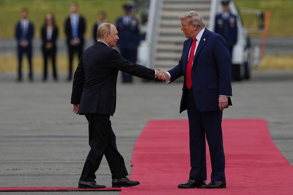 Întâlnirea dintre Trump și Putin în imagini. Cum au reacționat cei doi când s-au văzut 999161