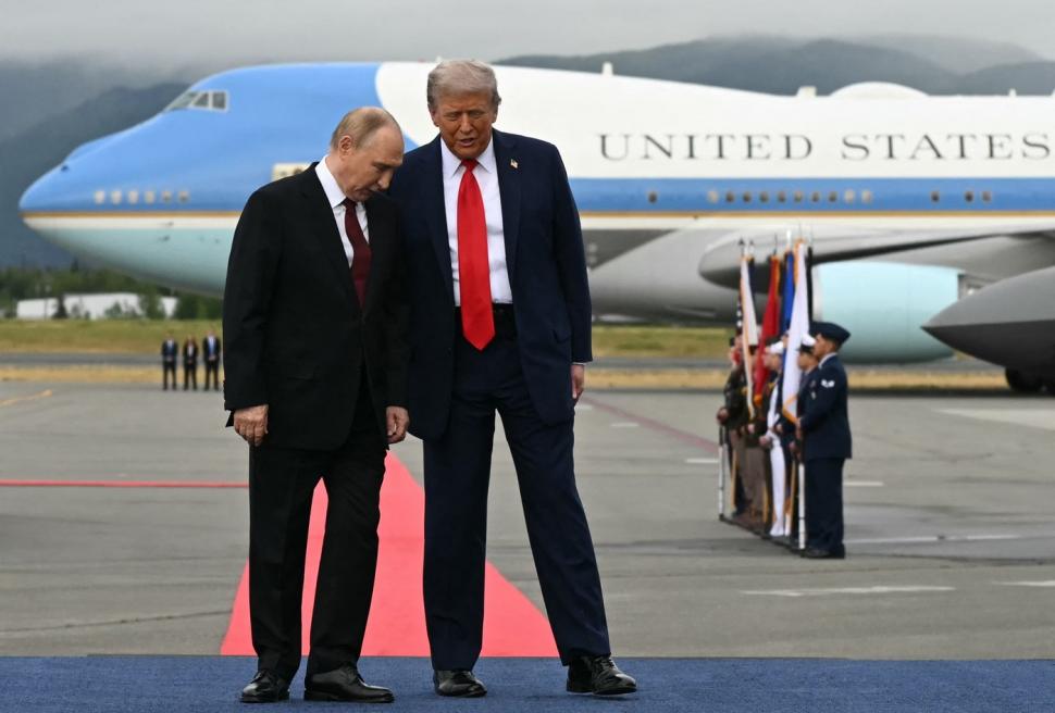 Întâlnirea dintre Trump și Putin în imagini. Cum au reacționat cei doi când s-au văzut 999164