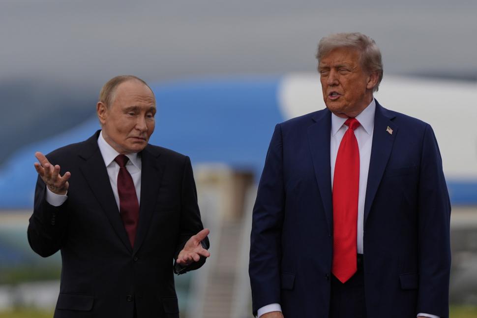Întâlnirea dintre Trump și Putin în imagini. Cum au reacționat cei doi când s-au văzut 999165