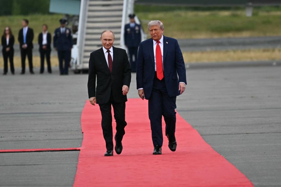 Întâlnirea dintre Trump și Putin în imagini. Cum au reacționat cei doi când s-au văzut 999169