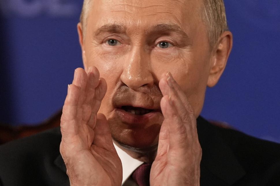 Întâlnirea dintre Trump și Putin în imagini. Cum au reacționat cei doi când s-au văzut 999174