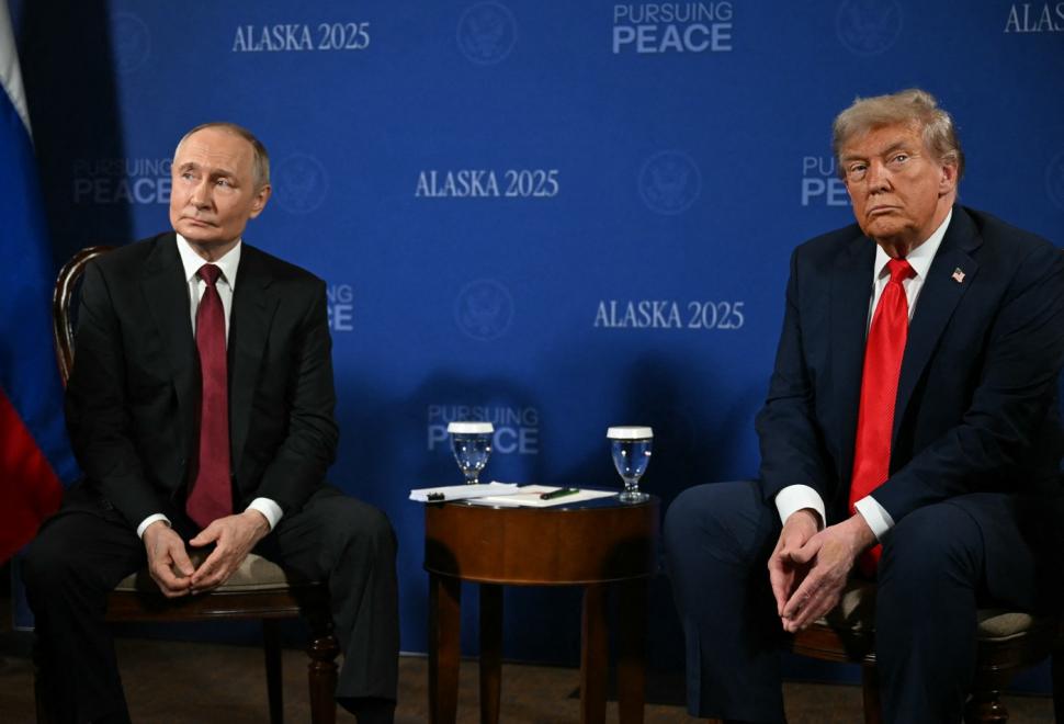 Întâlnirea dintre Trump și Putin în imagini. Cum au reacționat cei doi când s-au văzut 999181