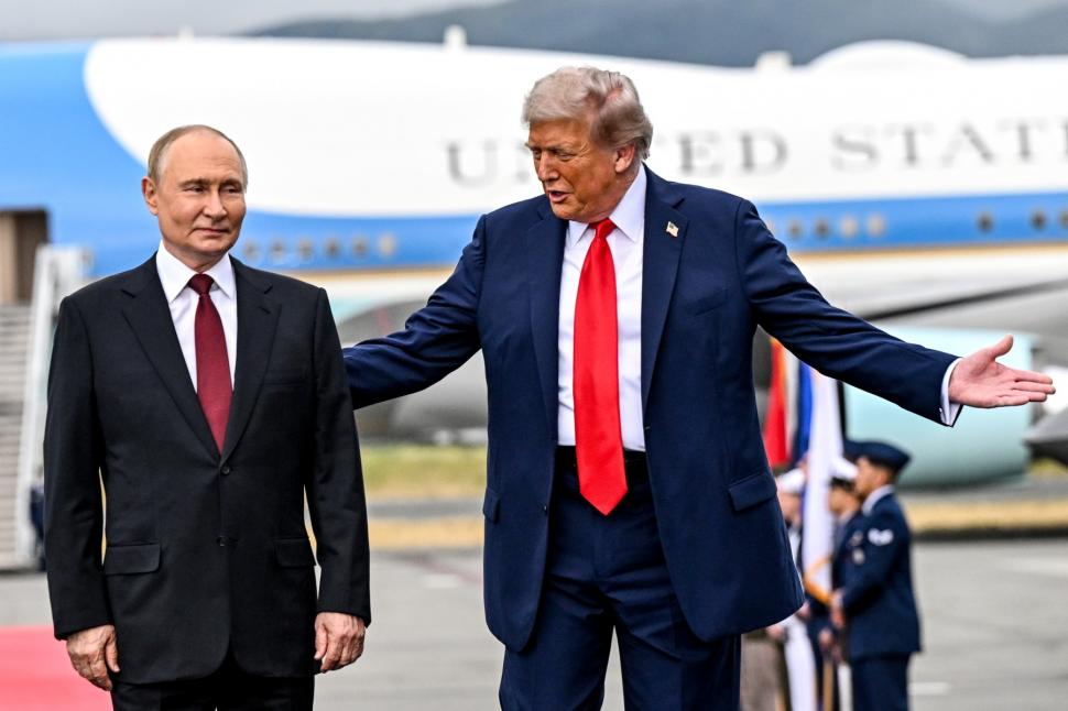 Întâlnirea dintre Trump și Putin în imagini. Cum au reacționat cei doi când s-au văzut 999191