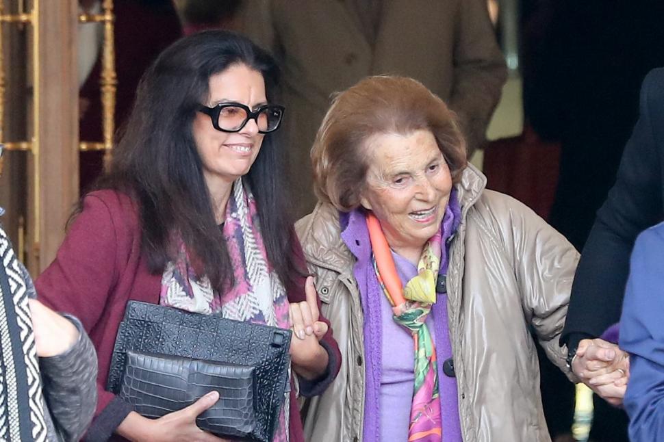 Nimeni n-a auzit de a doua cea mai bogată femeie din lume, care are o avere de peste 80 de miliarde de euro 999115