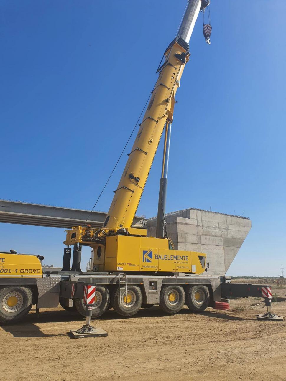 A început asfaltarea pe ultimul tronson al Lotului 3 Nord din A0. Pasajul de la DN3 nu va fi gata anul acesta 999229