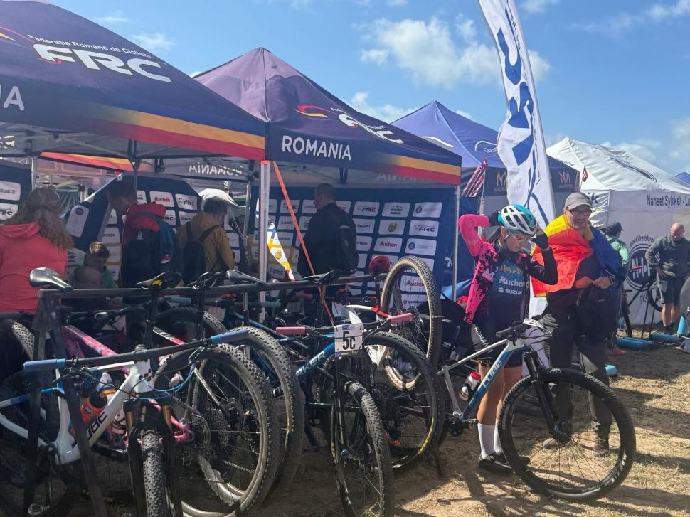 Argint european pentru Diana Maia Faur și prezență record a României la campionatul de ciclism din Suedia 999282