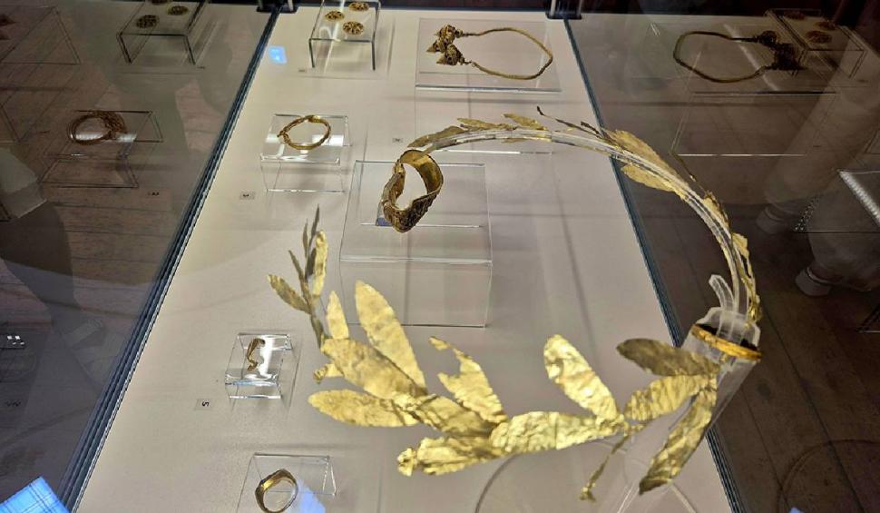 Aur elenistic descoperit „într-un ținut uitat de Dumnezeu”, expus la Muzeul Naţional de Arheologie din Sofia 999301