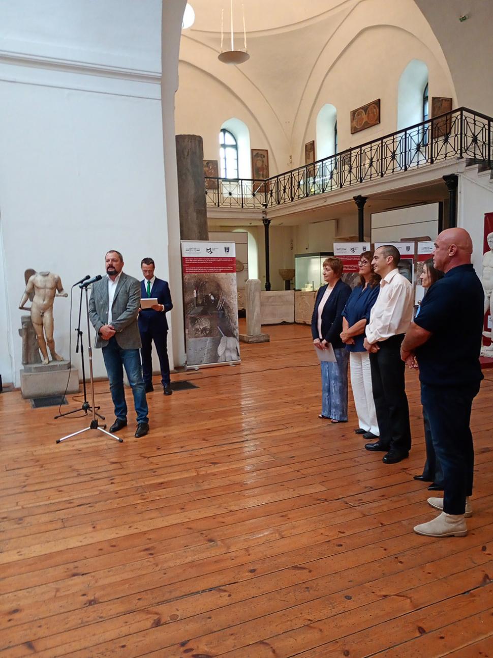 Aur elenistic descoperit „într-un ținut uitat de Dumnezeu”, expus la Muzeul Naţional de Arheologie din Sofia 999303