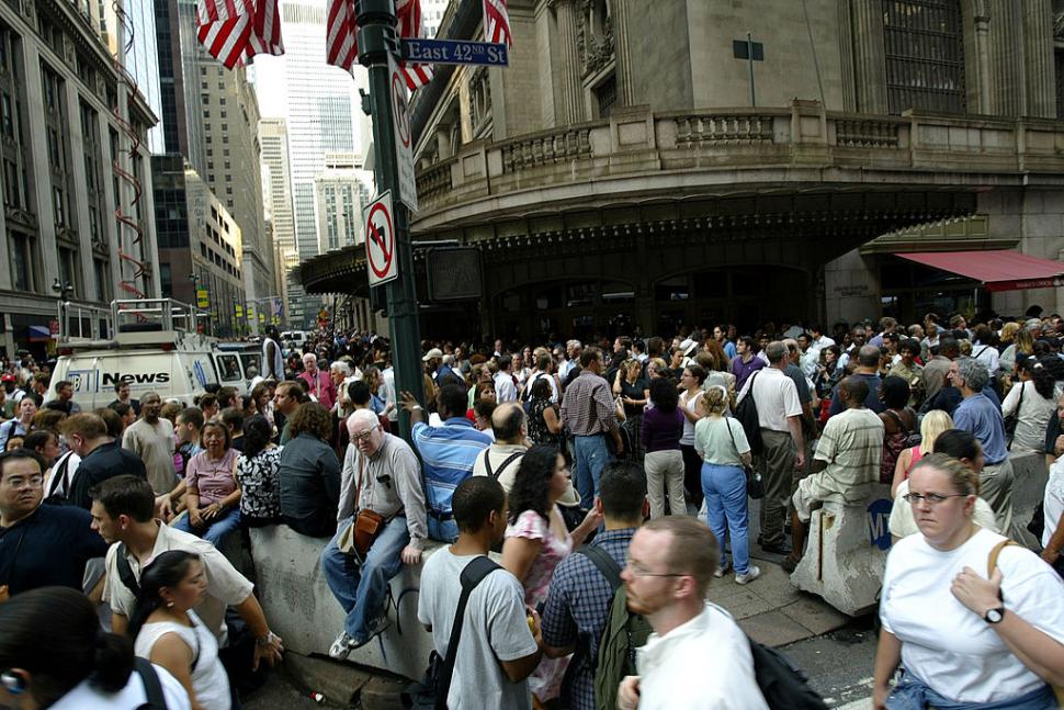 "Cea mai lungă noapte": Cum a fost paralizat New York-ul în 2003 de o pană de curent care a afectat peste 50 de milioane de oameni 998113