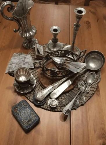 Un bărbat a descifrat o hartă desenată cu mâna de tatăl său și a descoperit o comoară îngropată de familia lui, acum 80 de ani 998560