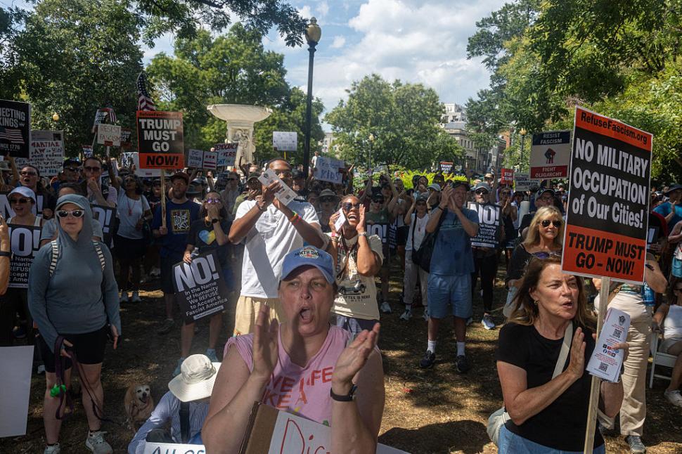 Trei state republicane trimit trupe ale Gărzii Naţionale la Washington, la cererea administraţiei Trump 999401