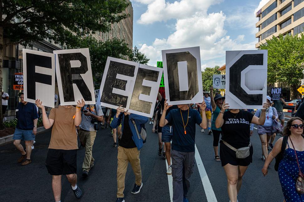 Trei state republicane trimit trupe ale Gărzii Naţionale la Washington, la cererea administraţiei Trump 999402