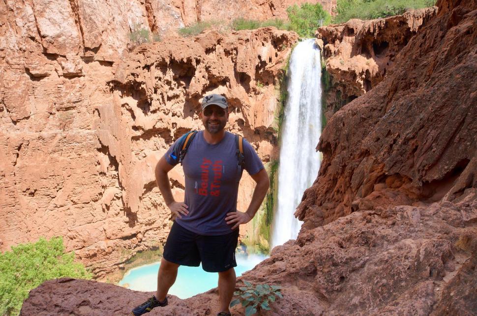 Povestea jafului istoric de la NASA, comis din iubire. Un stagiar a furat roci lunare de 21 de milioane $ ca să facă "sex pe Lună" 999346