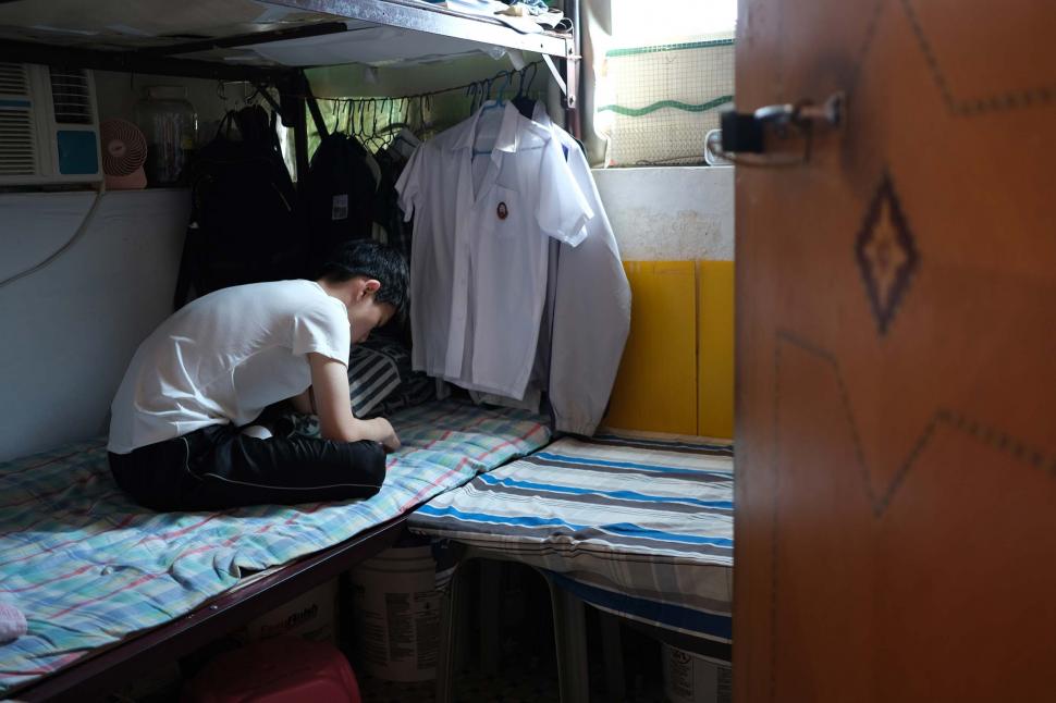 Cum trăiesc săracii într-unul din cele mai bogate orașe ale lumii, în vreme de caniculă: Am impresia că locuiesc pe un grătar încins 999718