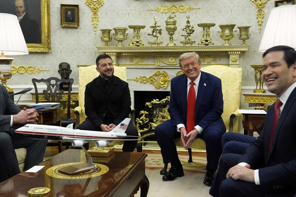 Întâlnirea dintre Trump, Zelenski și liderii UE, în imagini. S-a discutat lângă harta Ucrainei cu teritoriile ocupate de ruși 999815