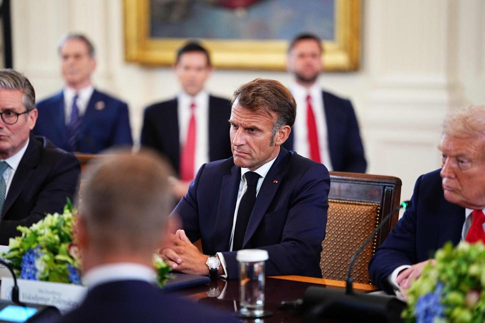 Întâlnirea dintre Trump, Zelenski și liderii UE, în imagini. S-a discutat lângă harta Ucrainei cu teritoriile ocupate de ruși 999831