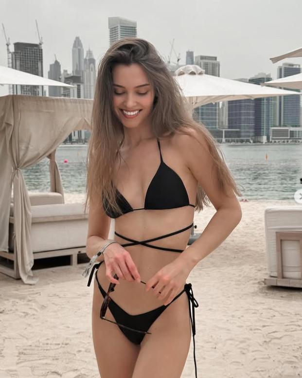 Sfârșit teribil pentru un fotomodel celebru, la câteva luni după nuntă. Mergea spre casă când un elan i-a intrat prin parbriz 999560