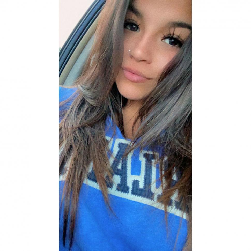 După ce s-a răzbunat pe fostul iubit, o femeie zâmbește larg în fotografia de dosar, în timpul arestării. Ce a făcut 999903