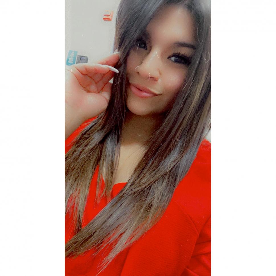 După ce s-a răzbunat pe fostul iubit, o femeie zâmbește larg în fotografia de dosar, în timpul arestării. Ce a făcut 999904