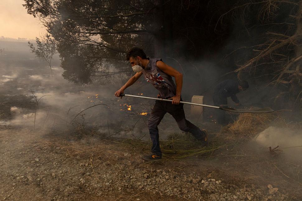 Incendiile uriaşe din Spania continuă să facă ragavii. "Ne aşteaptă ore dificile", avertizează premierul Sánchez  1000056