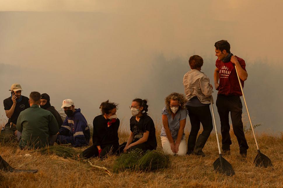 Incendiile uriaşe din Spania continuă să facă ragavii. "Ne aşteaptă ore dificile", avertizează premierul Sánchez  1000067