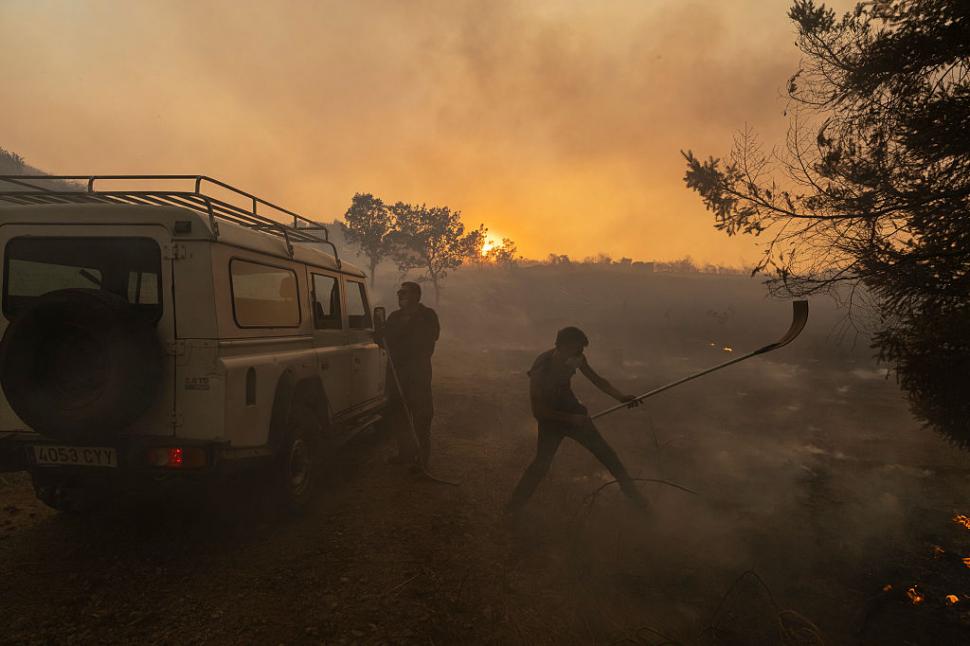 Incendiile uriaşe din Spania continuă să facă ragavii. "Ne aşteaptă ore dificile", avertizează premierul Sánchez  1000072