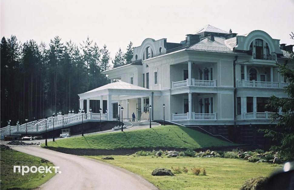 Putin și-a baricadat reședința din Valdai. 12 sisteme Panțîr îi apără complexul prezidențial unde ar sta băieții lui și Alina Kabaeva 999674