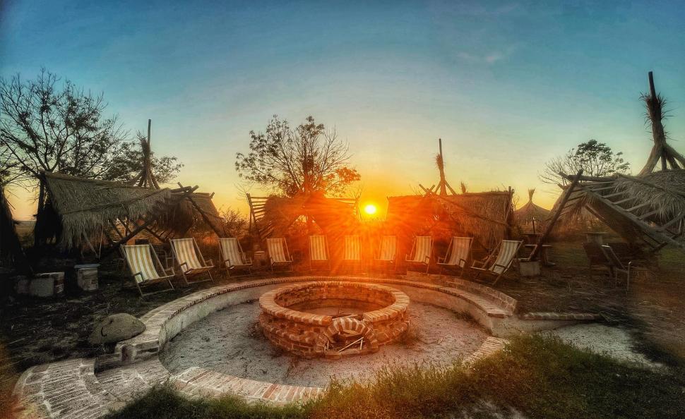 Luminaria, primul festival de baloane cu aer cald organizat la mare, începe vineri, la Corbu. Ce artiști cântă și cum arată locul unic 1000236