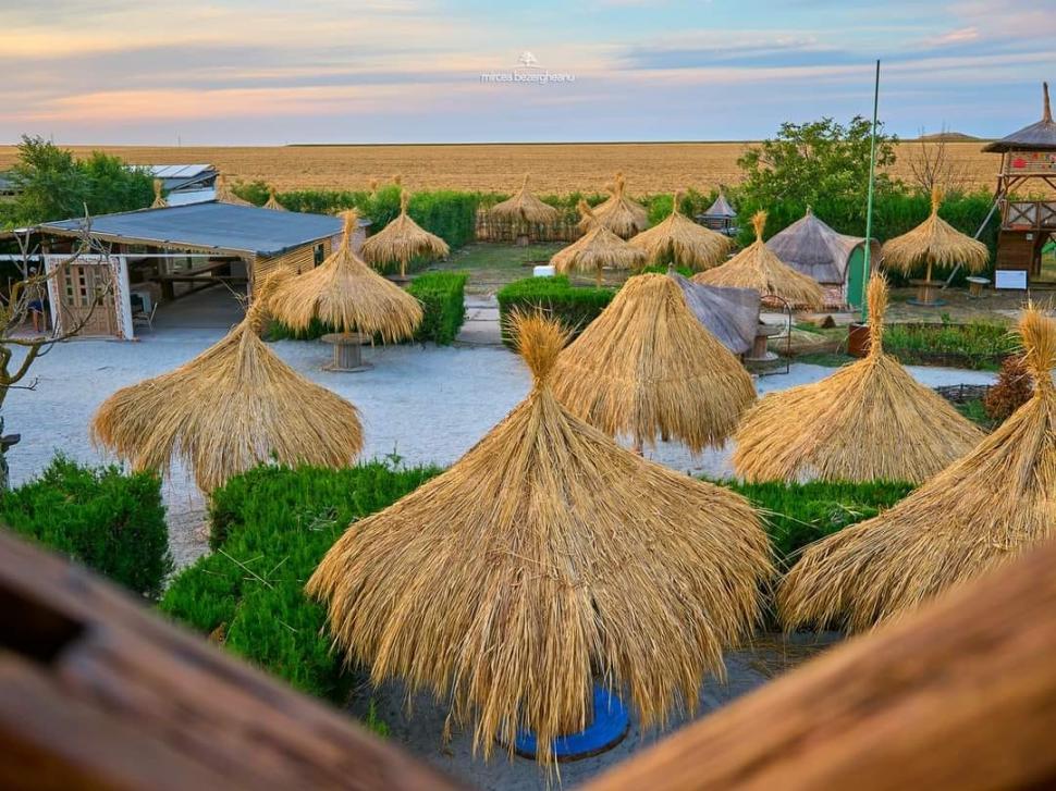 Luminaria, primul festival de baloane cu aer cald organizat la mare, începe vineri, la Corbu. Ce artiști cântă și cum arată locul unic 1000238