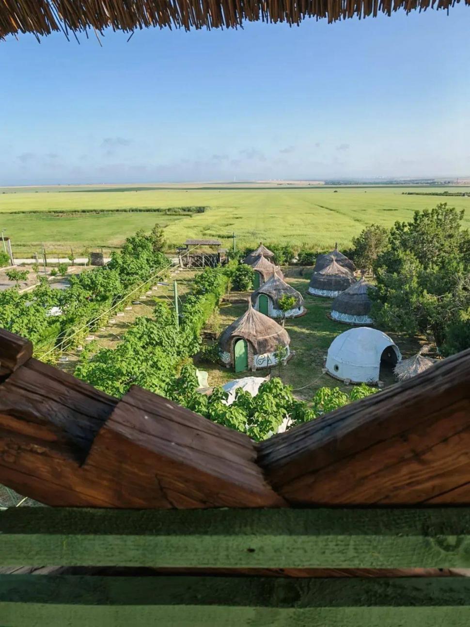 Luminaria, primul festival de baloane cu aer cald organizat la mare, începe vineri, la Corbu. Ce artiști cântă și cum arată locul unic 1000260