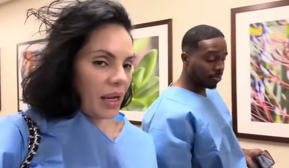 O vedetă OnlyFans şi iubitul ei au fost loviți de un SUV în timp ce luau masa într-un restaurant din Texas. Momentul a fost filmat 1000347