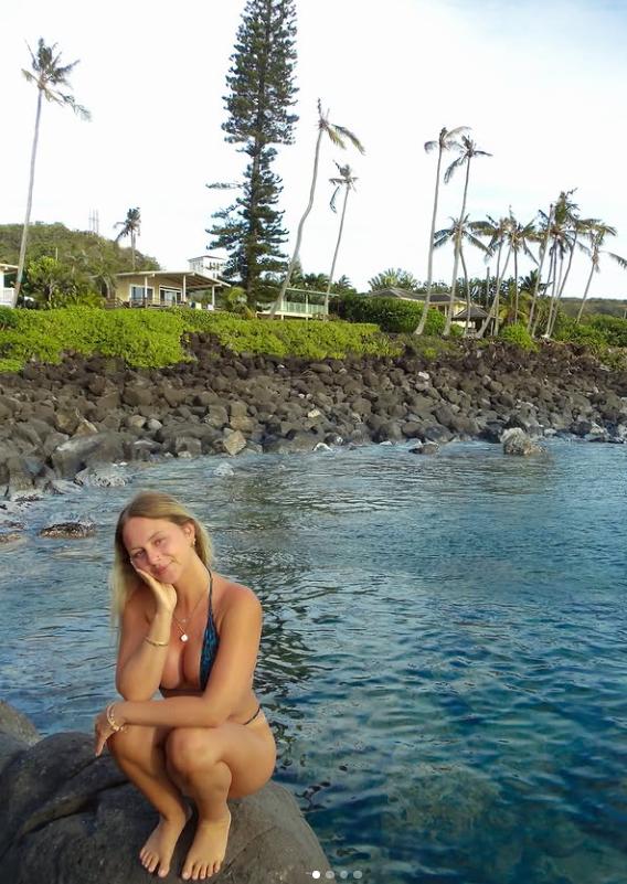 La 24 de ani a fost diagnosticată cu cancer și a ajuns în ultima etapă de chimioterapie, însă nu știa că urmează vești și mai brutale 1000369